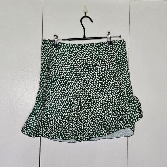 SHEIN | Green Floral Wrap Skort with Ruffle Hem - Picture 4 of 4
